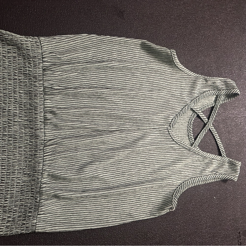 Daytrip Green Striped Tank Top Size Large - Picture 4 of 8